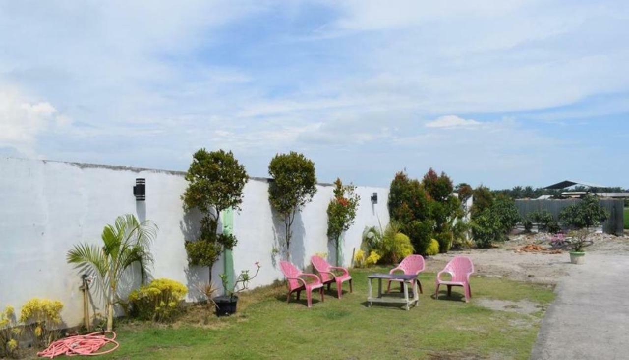 Hotel Grand Family Sungairampah Ngoại thất bức ảnh