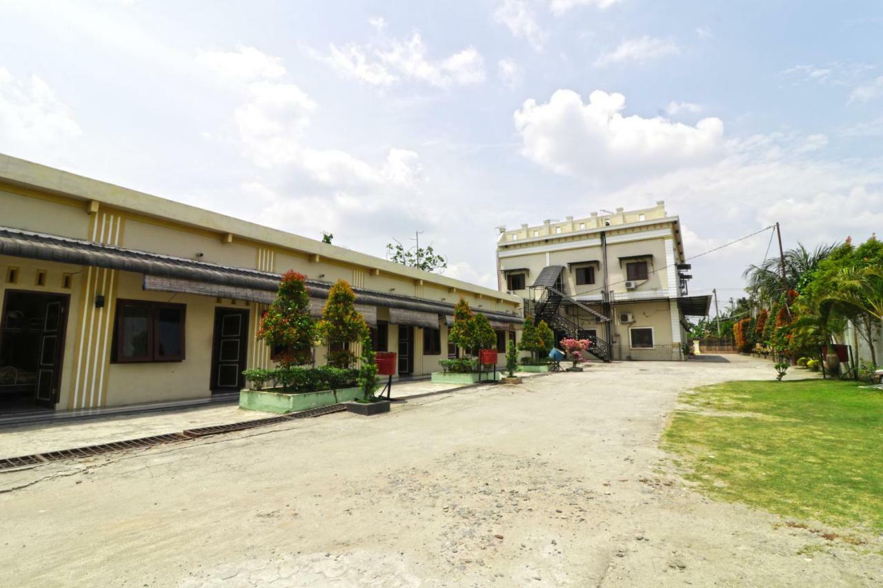 Hotel Grand Family Sungairampah Ngoại thất bức ảnh