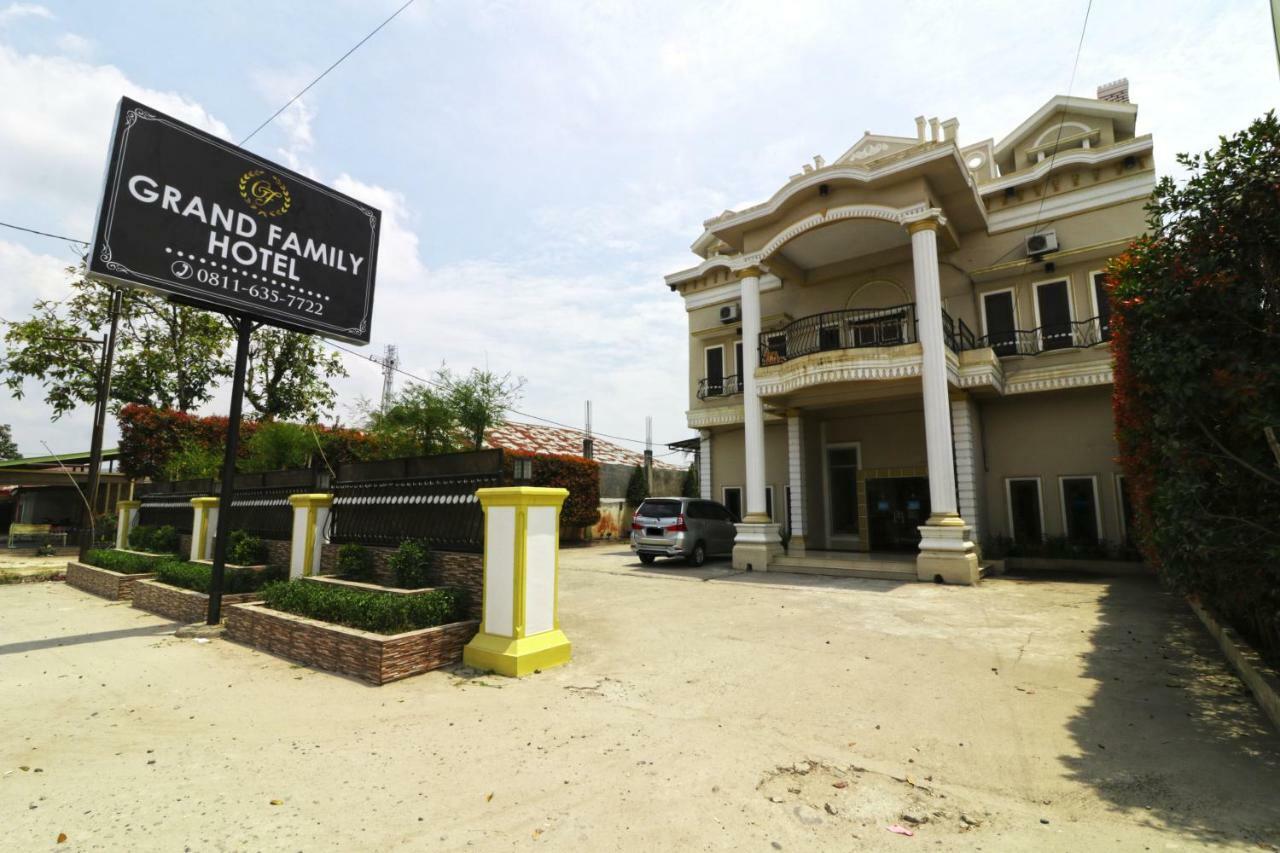Hotel Grand Family Sungairampah Ngoại thất bức ảnh